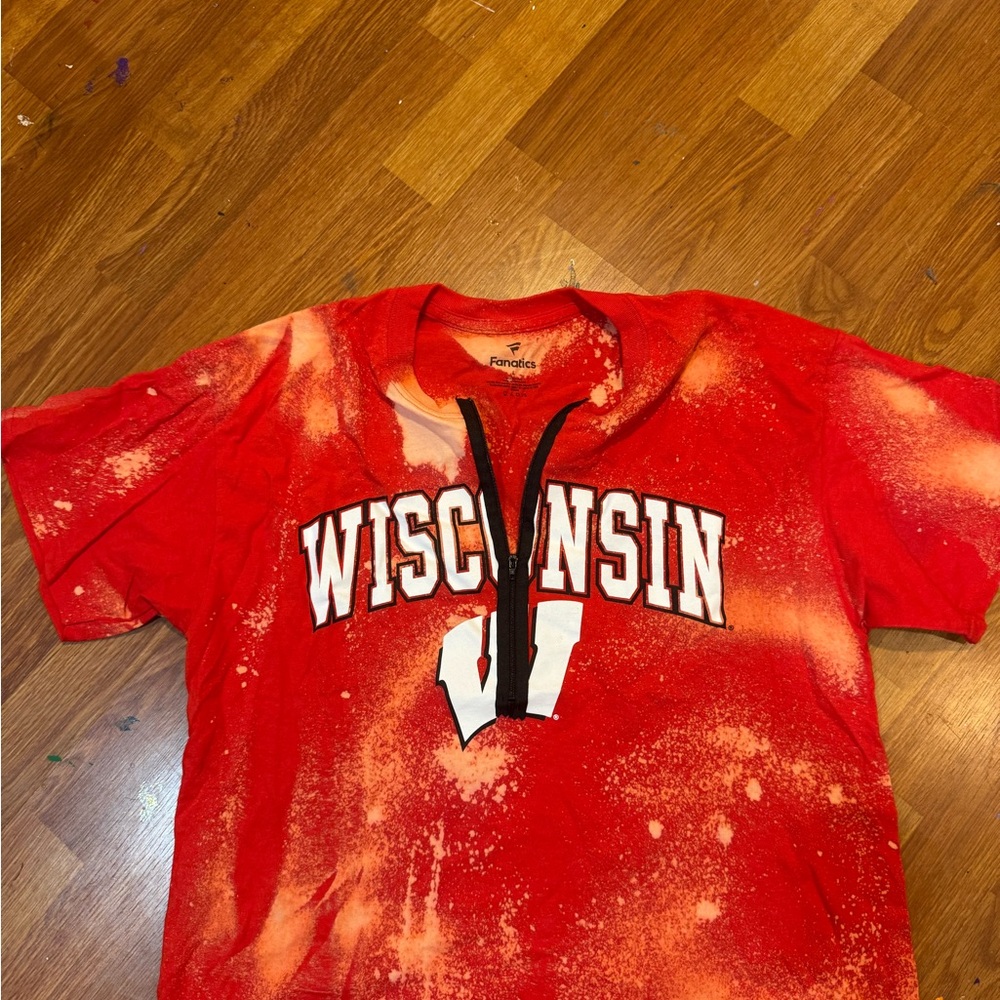 Fanatics Red Wisconsin Bleached Tee